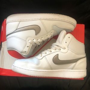 Nike White Women’s Ebernon Mid (Size US 8)